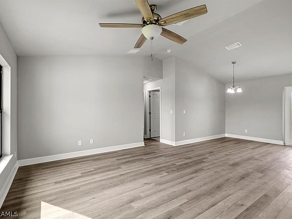 3rd image of 901 NW 30th St