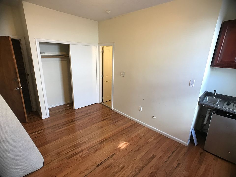 2nd image of 51 S Huntington Ave #11R