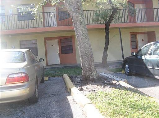 1st image of 4179 Lakeside Drive #4179