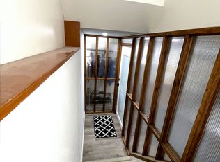 83 Valence Ave, Winnipeg, MB R3T3W6