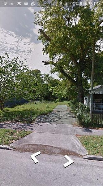 2nd image of 812 Bentley St