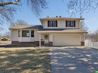 4905 S 95th Cir, Omaha, NE 68127