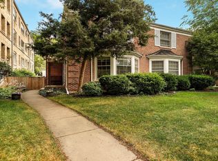 1215 Hull Ter, Evanston, IL 60202