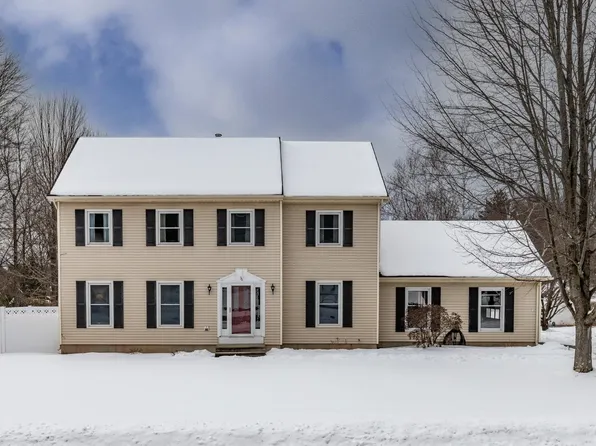 36 Aspen Drive, Essex, VT 05452