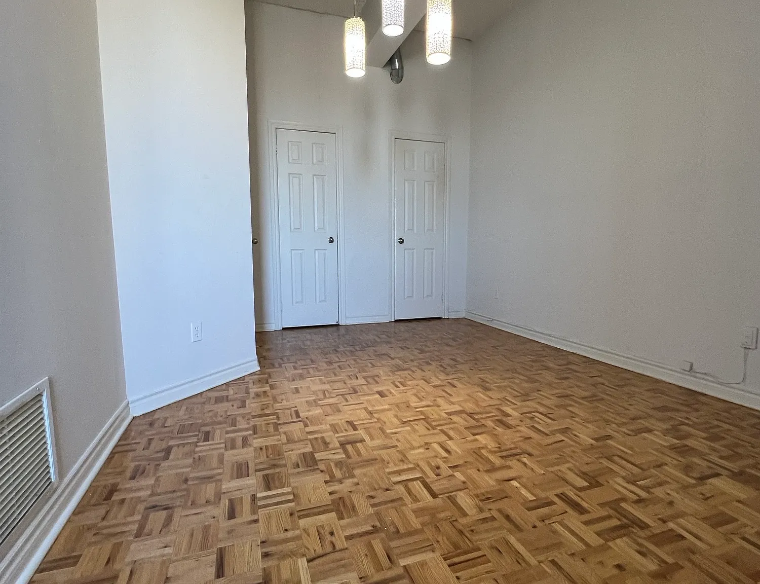 1401 Dupont Street, Toronto — Photo 4
