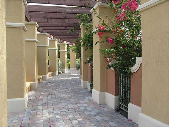 4th image of 4929 Windward Way #4307