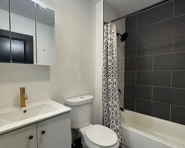 12 Thomas St #2L — Photo 7