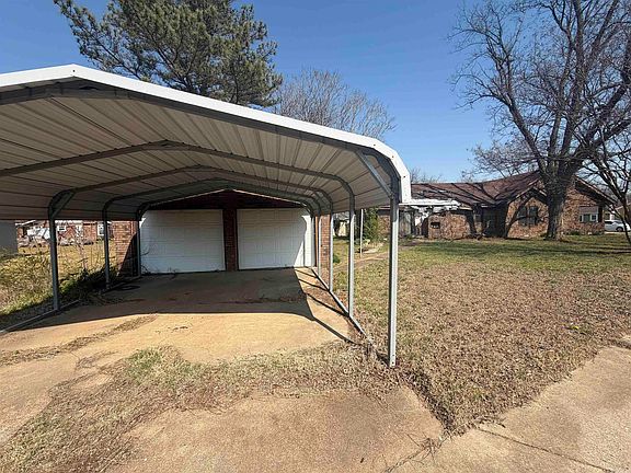 4th image of 101 W Montgomery St