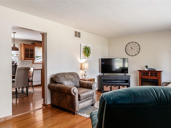 5th image of 1130 Helene Dr
