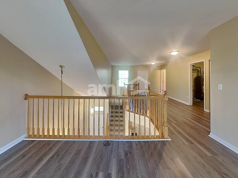 1437 White Pine Ln — Photo 11