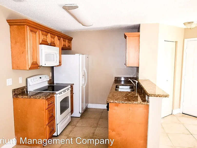2585 Grassy Point Dr #203 — Photo 3