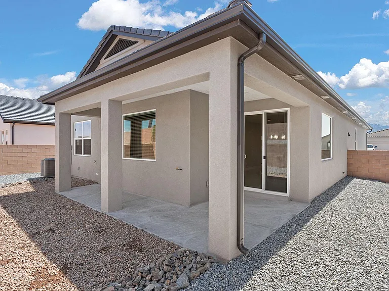 6801 Cleary Loop NE — Photo 30