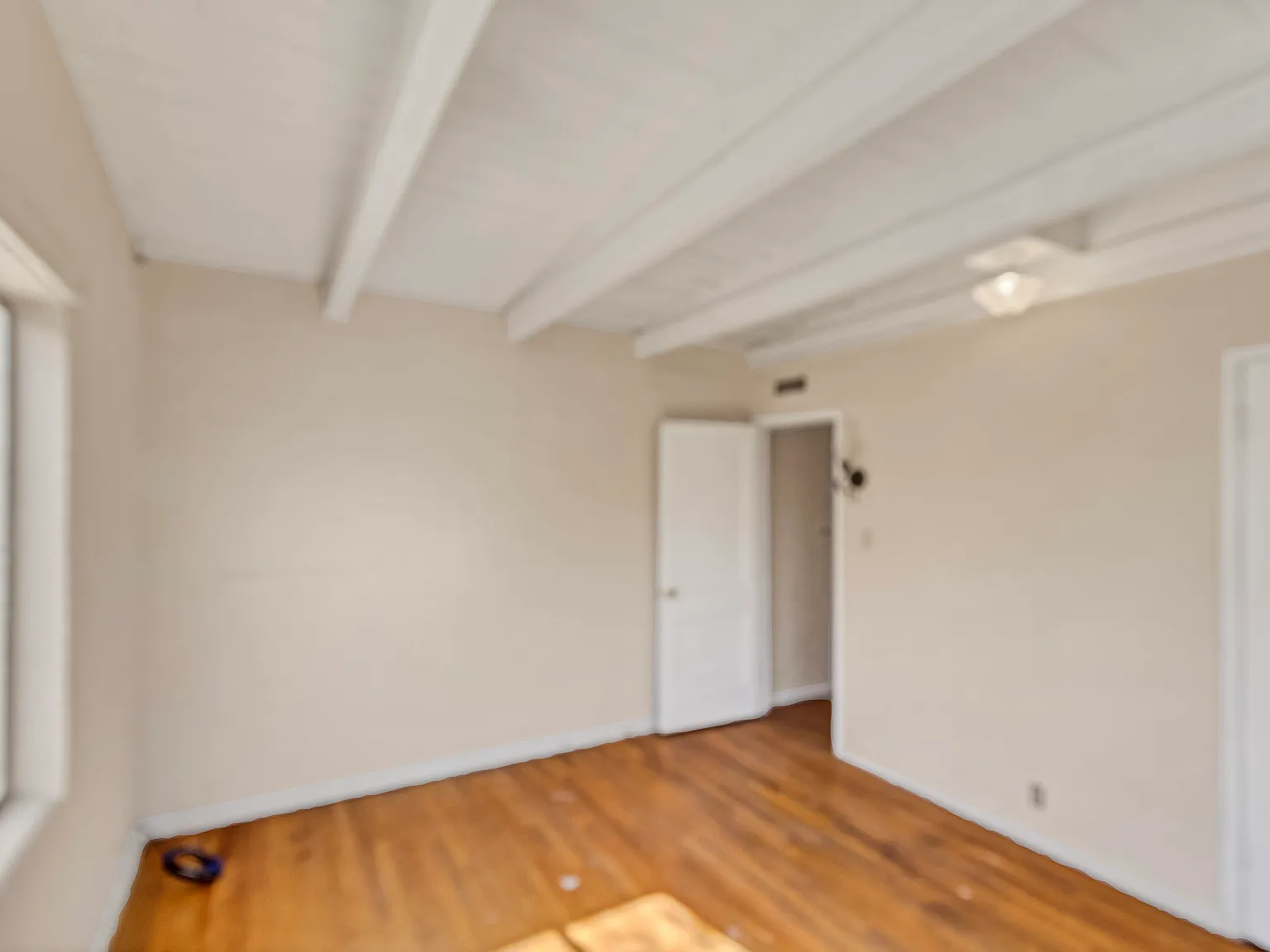 4 bed, 2183 sqft, $2,000 — Photo 4