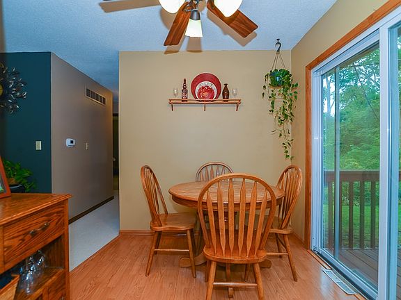 5th image of 1417 39th St SE