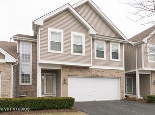 949 Willow St, Itasca, IL 60143