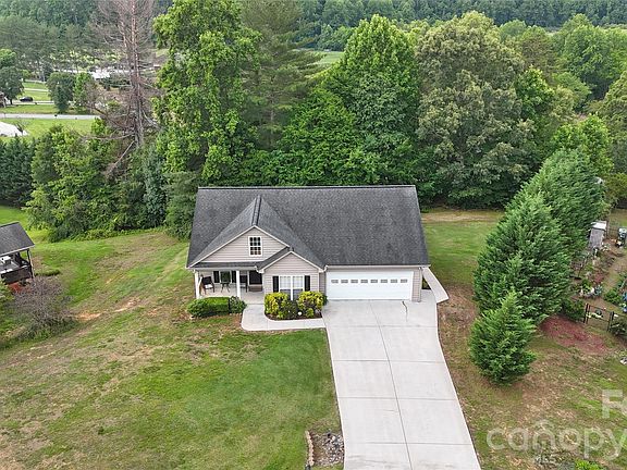 2nd image of 3933 Rockybrook Pl