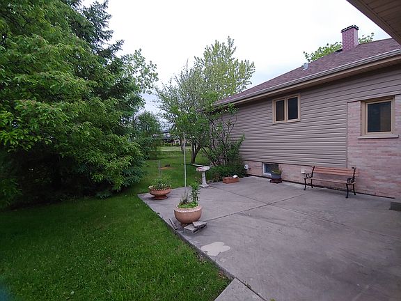 3rd image of 11420 Kingswood Dr