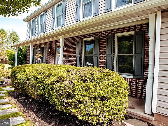 5th image of 3005 Cardinal Ln