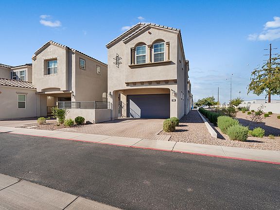 2nd image of 280 E Aster Dr
