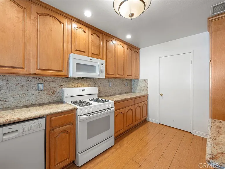 2260 Indigo Hills Dr #5 — Photo 6