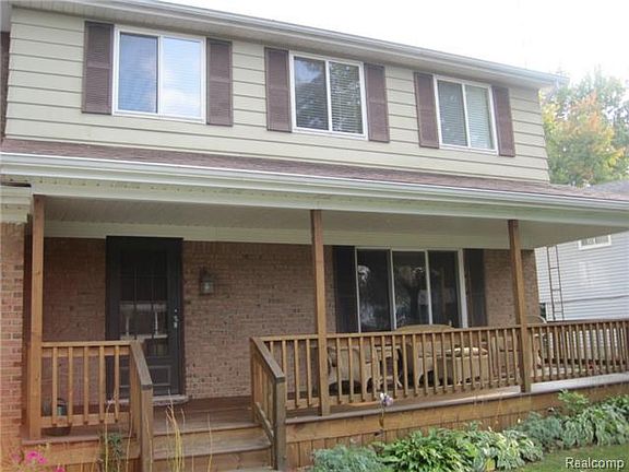 3rd image of 330 Cedarwood Dr