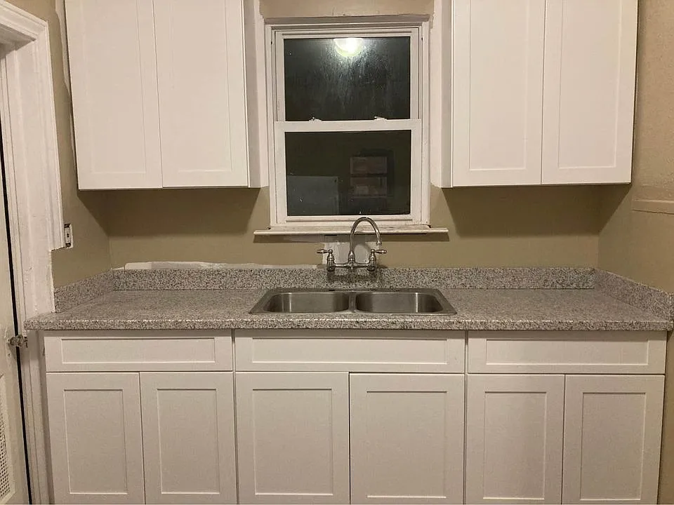 3 bed, 1380 sqft, $1,290 — Photo 3