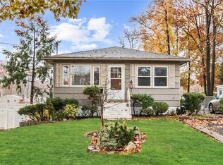 154 Amherst Ave, Colonia, NJ 07067