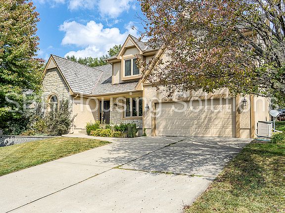 2nd image of 4109 NE Courtney Dr