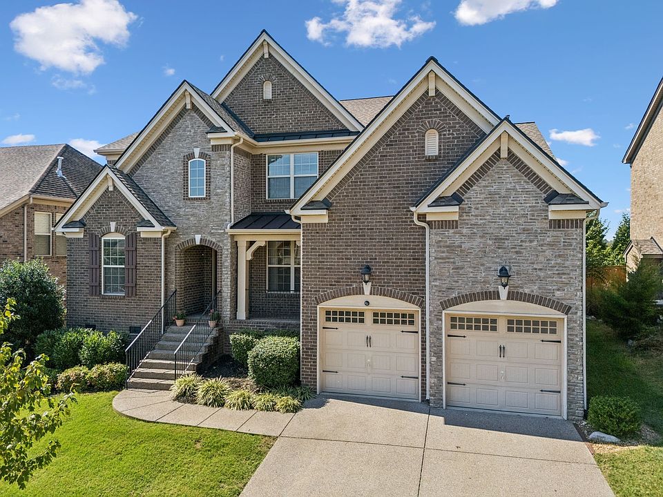 1st image of 208 Foxley Ct