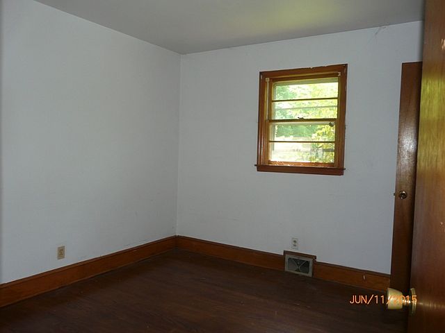 1st image of 156 Lovelace Dr
