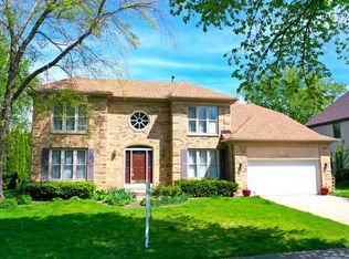 2220 Crab Tree Ln, Algonquin, IL 60102