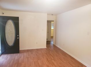 111 Roundtree Dr, Hodges, SC 29653