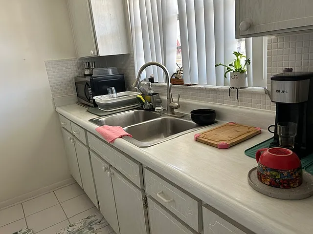 1845 S Highland Ave #10-15 — Photo 10