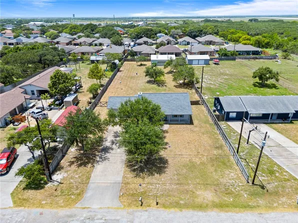 3726 Lynda Lee Dr, Corpus Christi, TX 78418