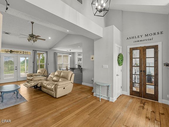 5th image of 8618 Wood Cir