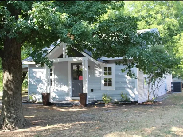 404 Cherry St, Bowie, TX 76230
