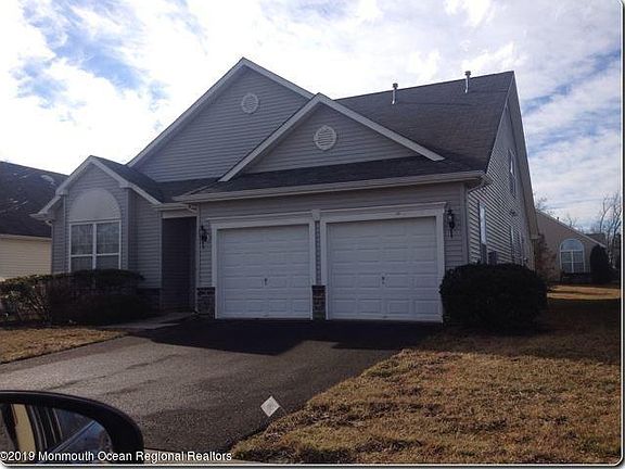 4th image of 448 Monticello Ln
