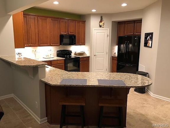 4th image of 11 Skylark Ln