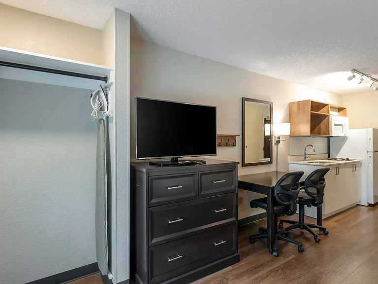 Studio Suite - 2 Queen Beds