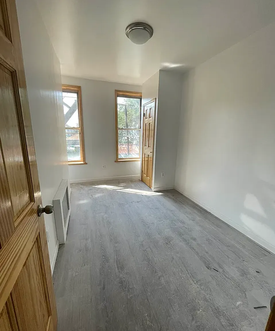 4 bed, 1000 sqft, $3,600 — Photo 4