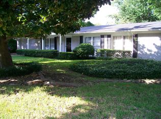 1111 W Lovers Ln, Arlington, TX 76013