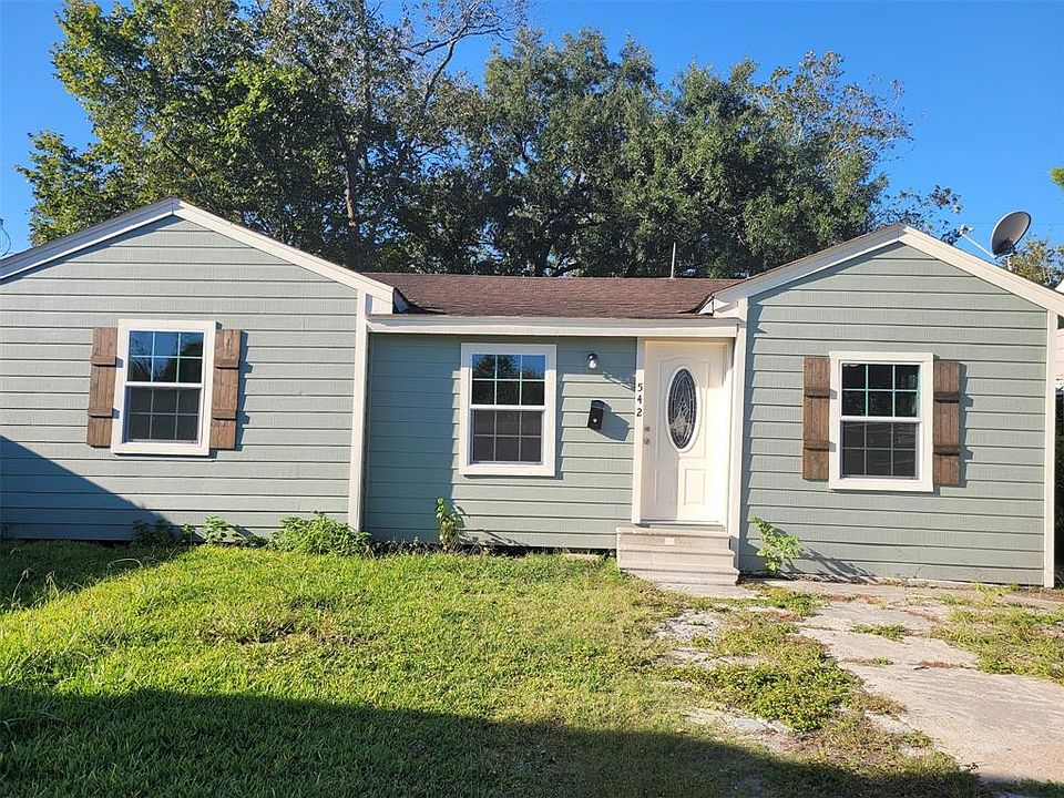 1st image of 542 Pecan Dr