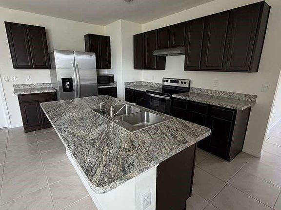 4th image of 1511 Catbriar Way