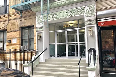 Rented by Living New York