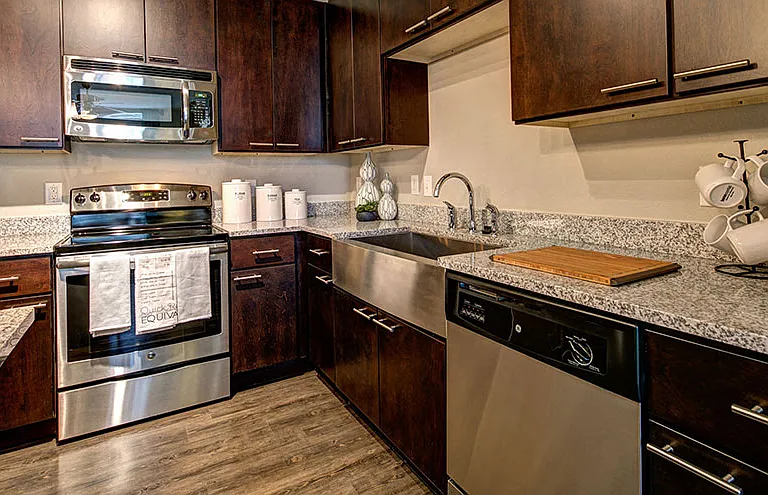 The Oasis at Pavilion Park Apartments — Photo 2