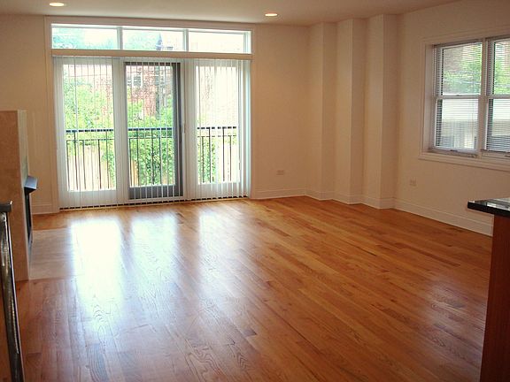 2nd image of 1534 W Greenleaf Ave #1
