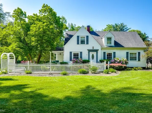 32 Northfield Ave, Northfield, OH 44067