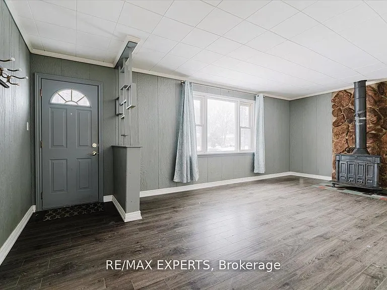5323 Lawrence Ave E — Photo 13