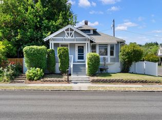 322 W 9th St, The Dalles, OR