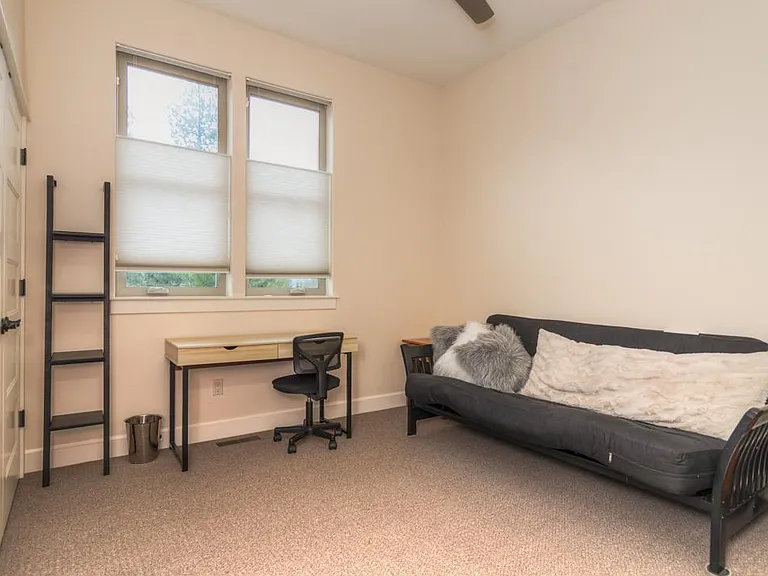 1423 NW Mount Washington Dr — Photo 12